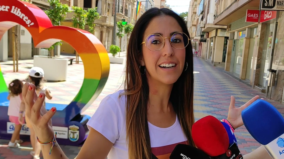 CONCEJALA ELENA CASADO EXTERIOR 1.png